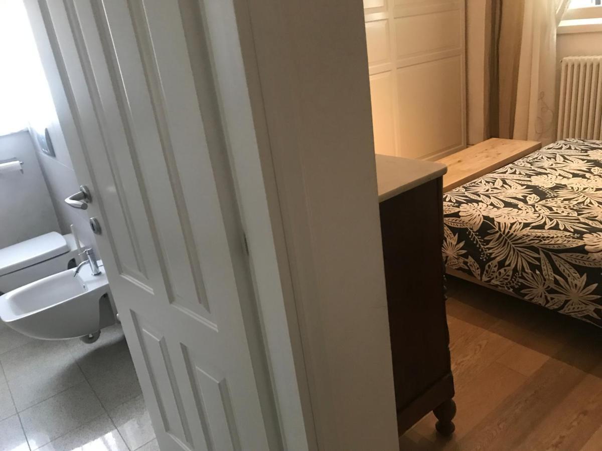 Con Bagno Privato E Parcheggio Lucca