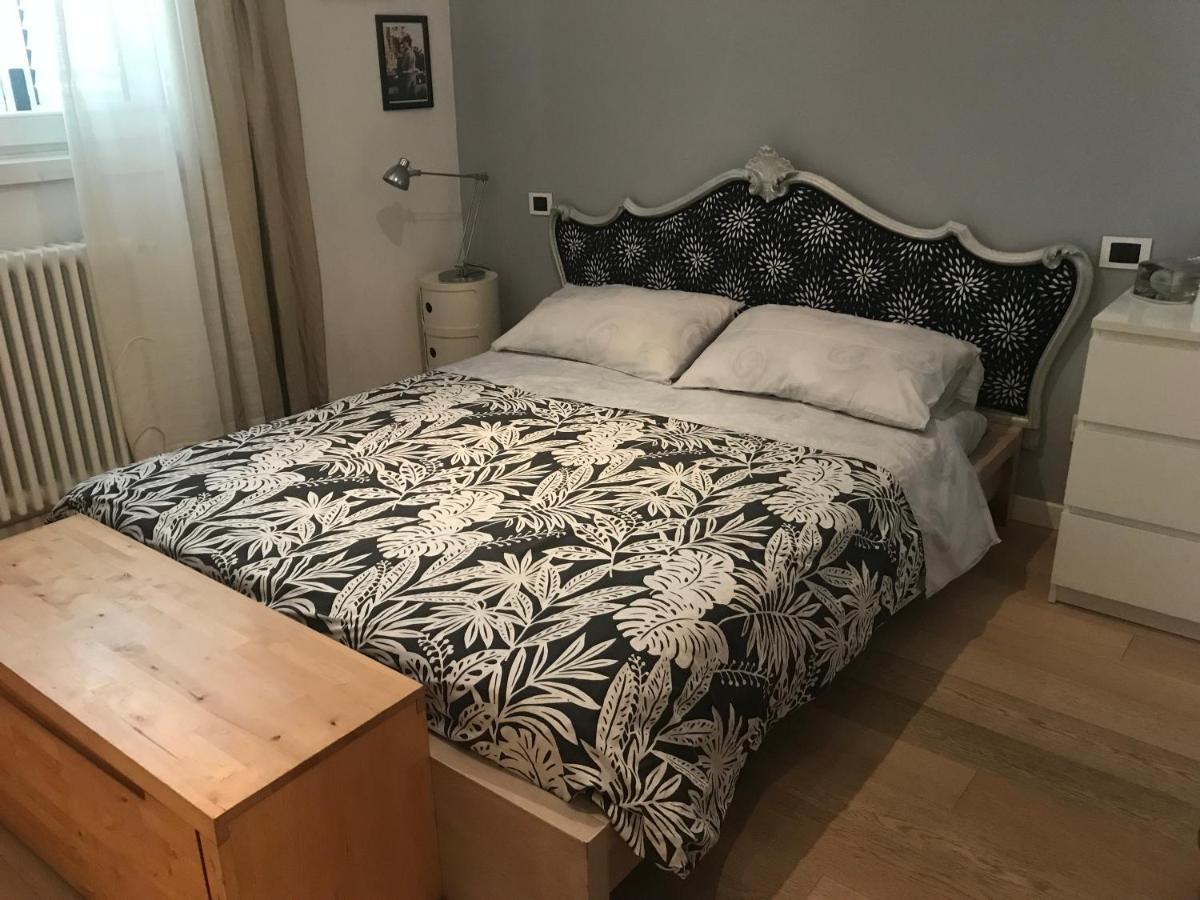 Con Bagno Privato E Parcheggio Homestay Lucca